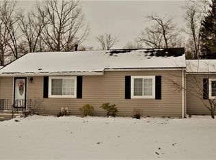 456 S Eberhart Rd, Butler, PA 16001