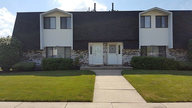 1st image of 16226 Apple Ln