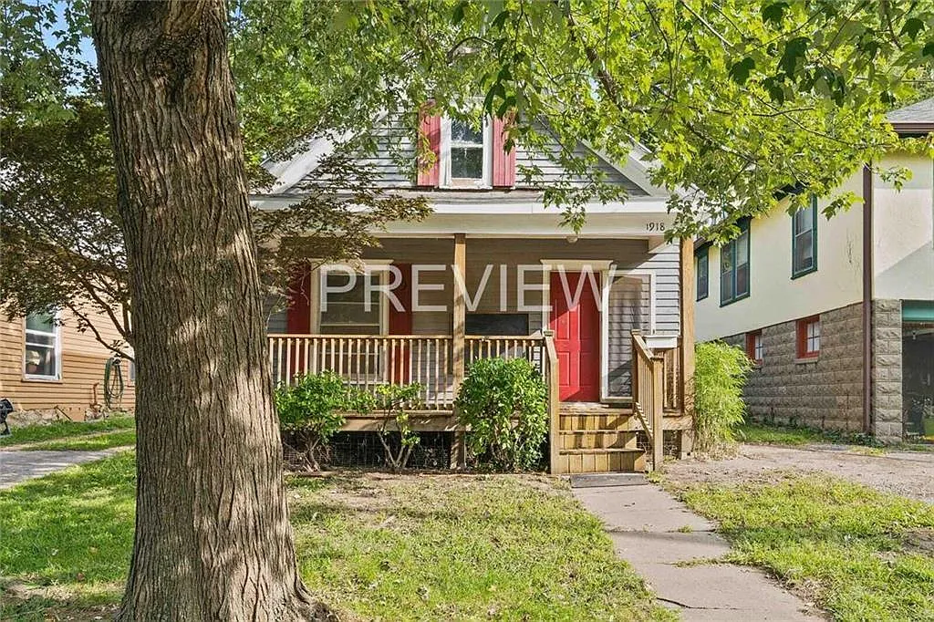 2 bed, 740 sqft, $1,750 — Photo 2