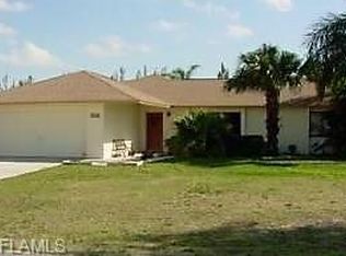 906 SW 22nd Ter, Cape Coral, FL 33991