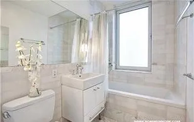 Rented by R New York