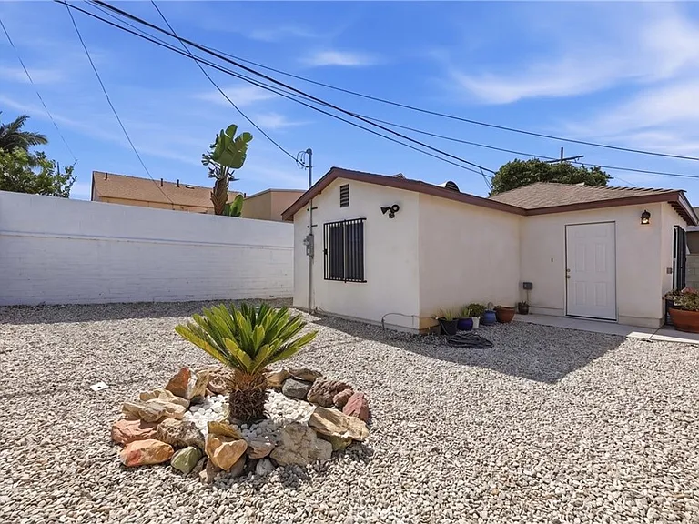 10646 S Wilton Pl — Photo 32