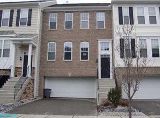 2769 Acarie Dr, Columbus, OH 43219