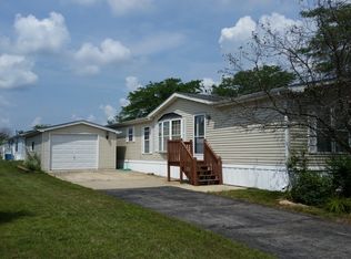 36 Partridge Ln, Beecher, IL 60401