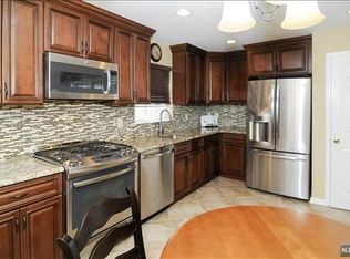 127 Mountainside Dr #12-7, Pompton Lakes, NJ 07442