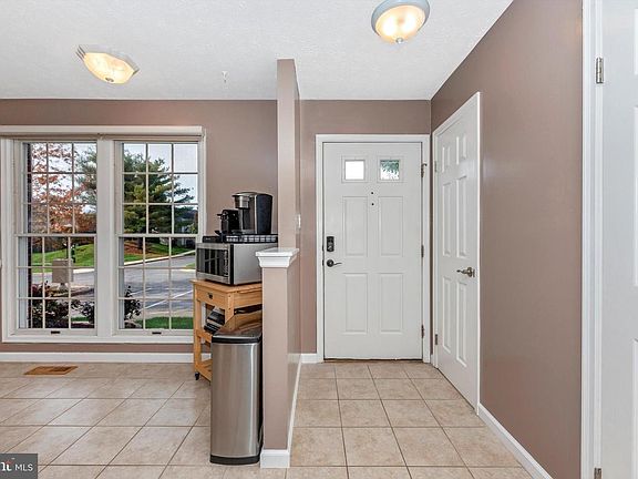 3rd image of 1571 Saint Lawrence Ct