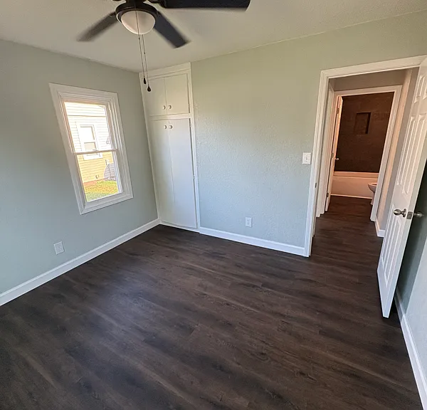 1021 Smith St — Photo 2