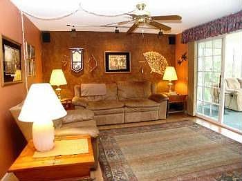 4th image of 1117 Greenwood Dr