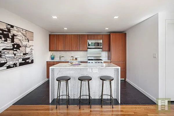 Rented by Halstead Real Estate | media 4