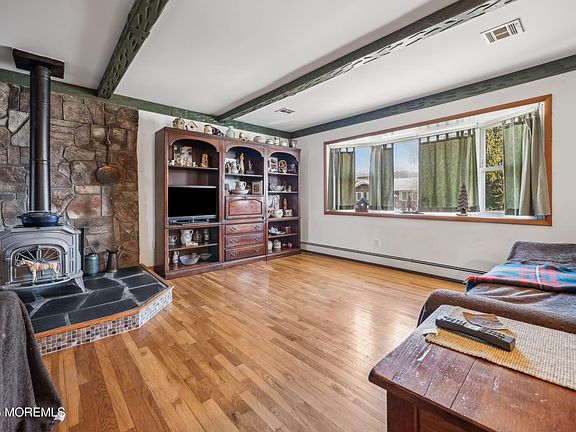 4th image of 510 Teakwood Drive