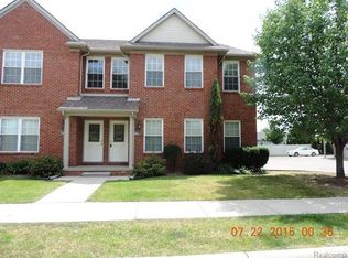 13081 Turnberry Ct, Southgate, MI 48195