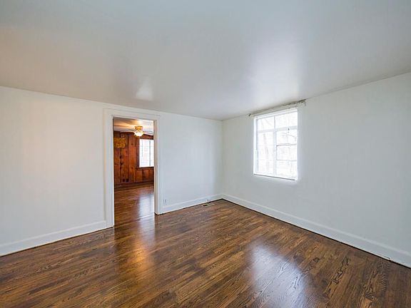 5th image of 2104 Jones Ave #B