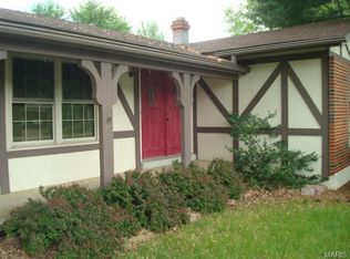 666 Greenhurst Ct, Fenton, MO