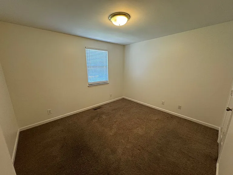 834 Brentwood Point — Photo 20