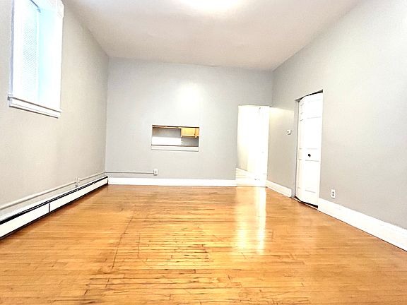 3rd image of 207 N Townsend St APT 1