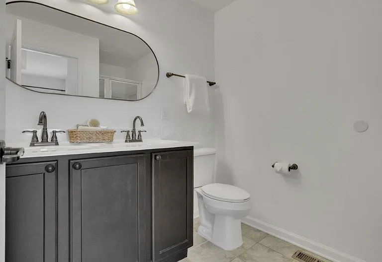120 Gifford Rd — Photo 6
