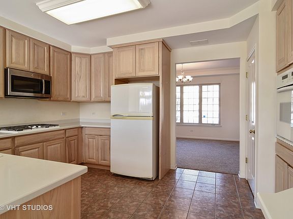 3rd image of 48 Beaconsfield Ct