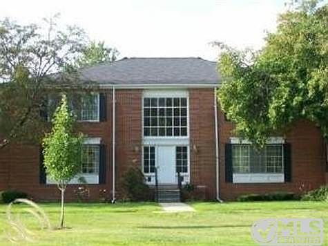 622 E. Fox Hills Dr.