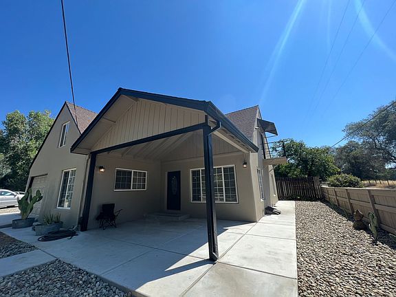 3rd image of 4339 Fruitvale Rd