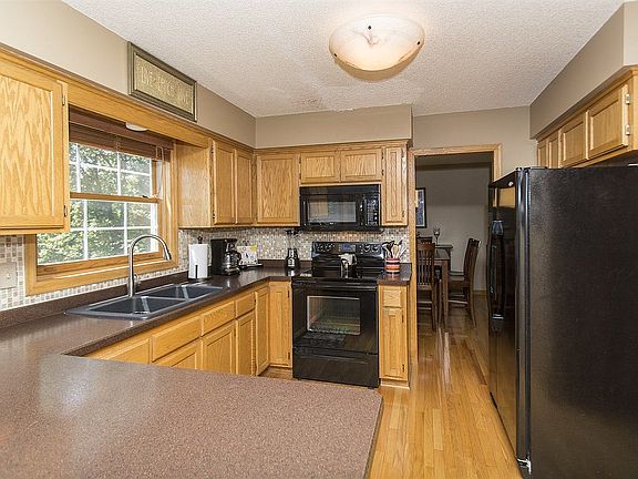 5th image of 1549 Regatta Dr