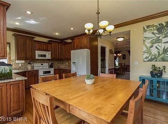 4th image of 8160 Chambery Blvd