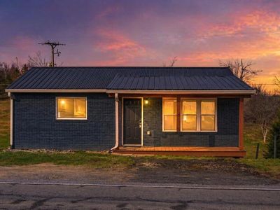 450 Adwolfe Rd, Marion, VA, 24354