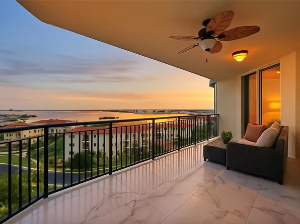 5823 Bowen Daniel Dr Unit 902, Tampa, FL 33616