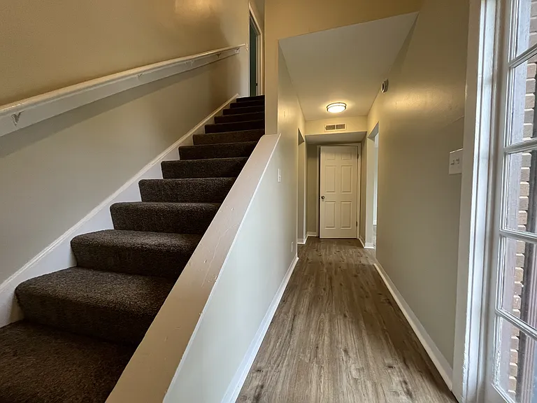 533 Saint Marys Dr — Photo 6