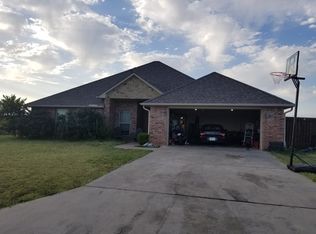 1111 Apple Creek Dr, Elgin, OK 73538