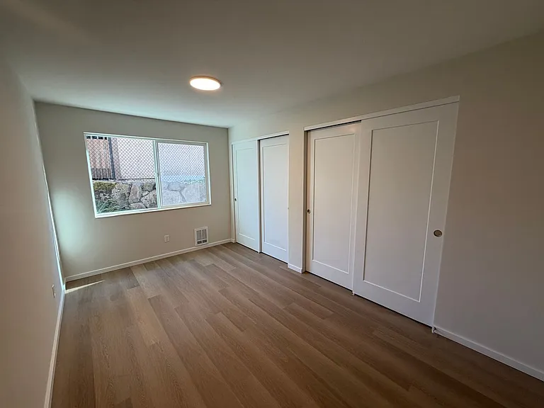 443 SW 154th St — Photo 9