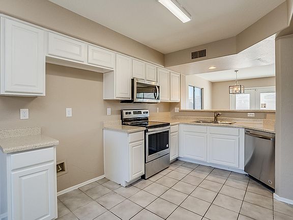 4th image of 8207 S 53rd Dr