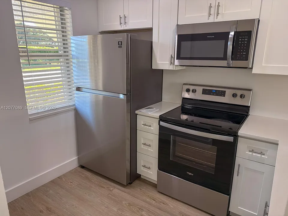 9937 Three Lakes Cir #14-D