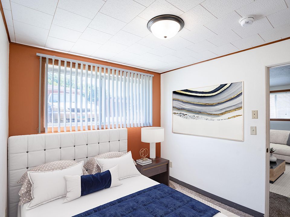 Fargo, ND Forest Avenue Apartments | Bedroom