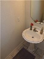 3rd image of 34503 Parkview Dr