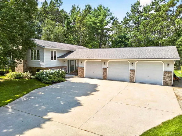 243 Timberlane, Marquette, MI 49855