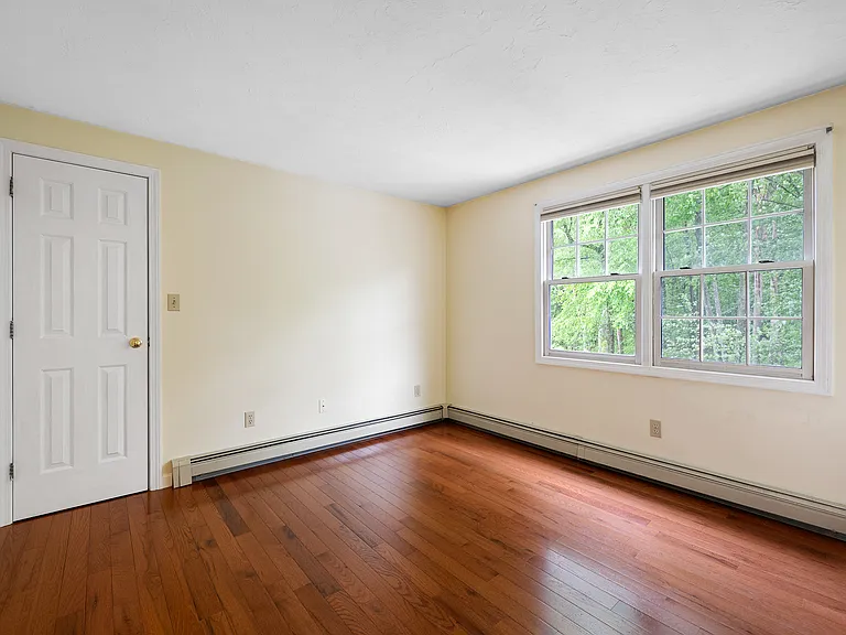 4 Nightingale Dr — Photo 19