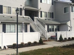 74 Parkside Rd, Bedminster, NJ 07921