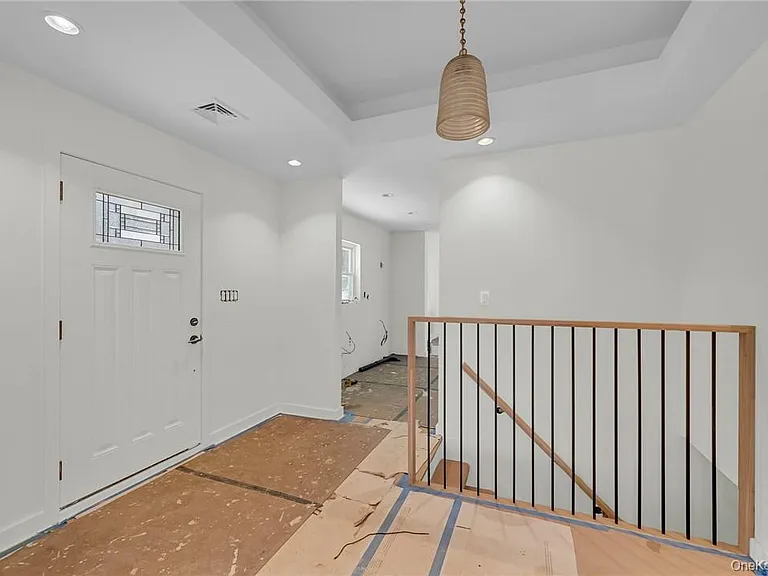 225 Hilltop St — Photo 13