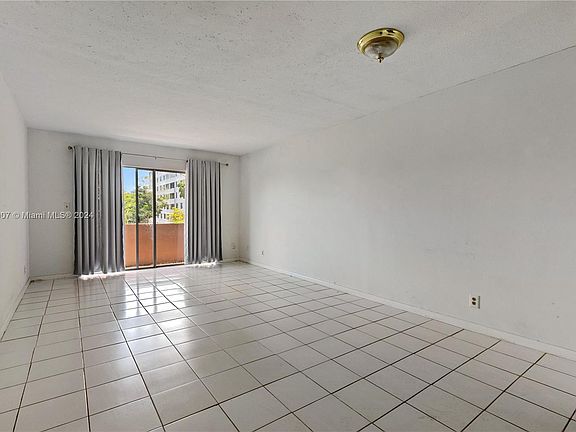 2nd image of 1200 Tallwood Ave APT 310