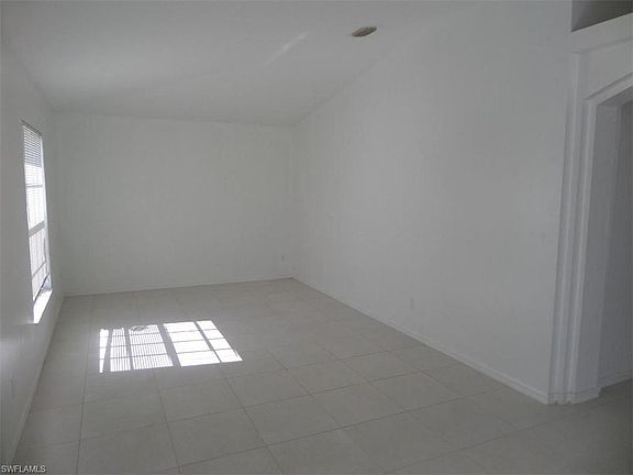 3rd image of 1157 SW 44th Ter