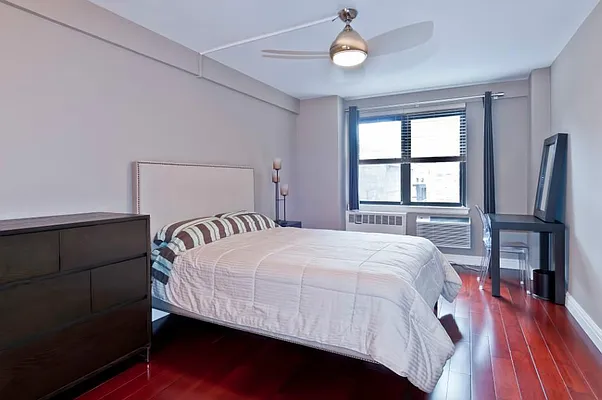 Sold by RealtyTopia | media 7