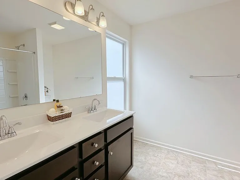 1060 Gibson Rd — Photo 22