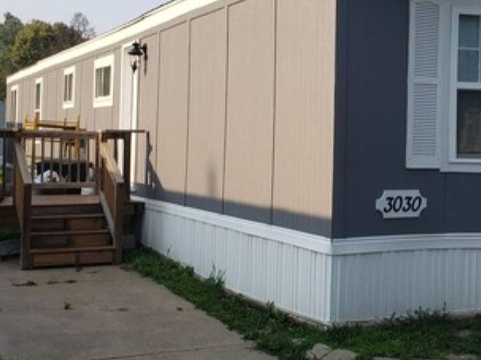1st image of 3030 12th Ave