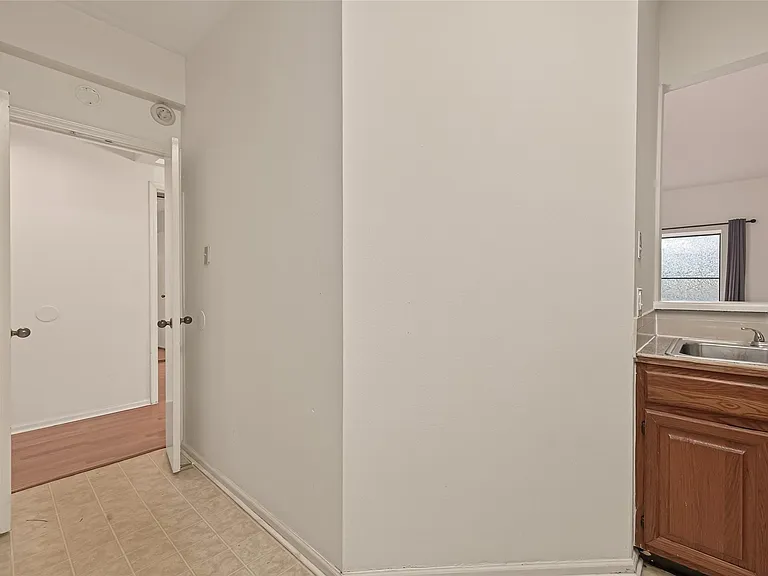 2211 S Braeswood Blvd #23C — Photo 13