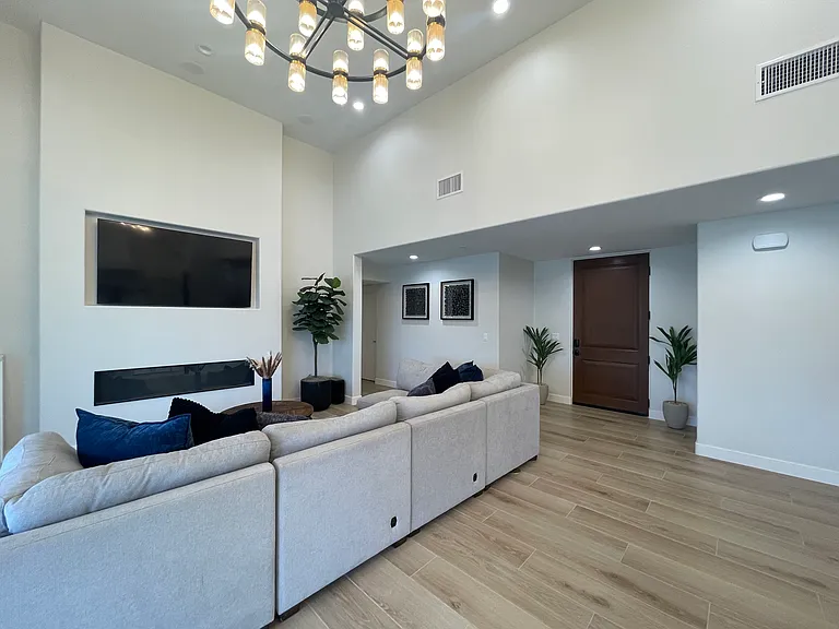 53130 Garza Ct — Photo 14