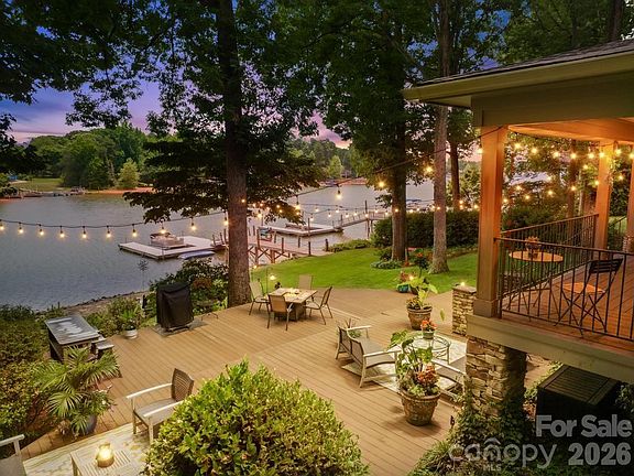 2nd image of 165 Woodstream Cir