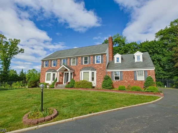 1 Willow Brook Ln, Clinton Twp., NJ 08801