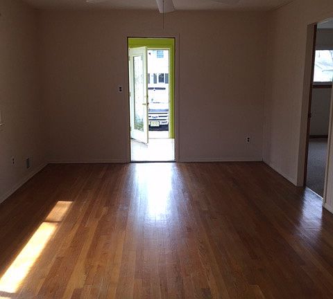 4th image of 11 Swan Blvd