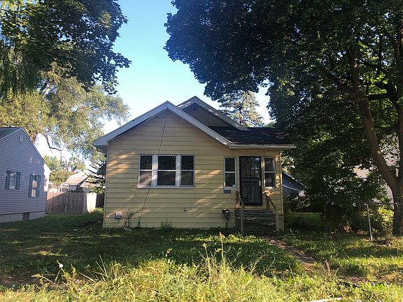 3rd image of 2523 Brunkow Ct