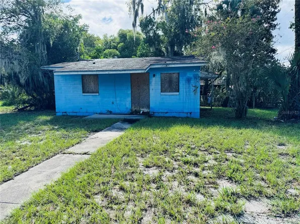 518 N 10th St, Palatka, FL 32177